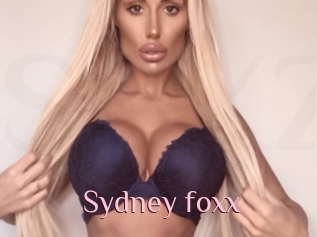 Sydney_foxx